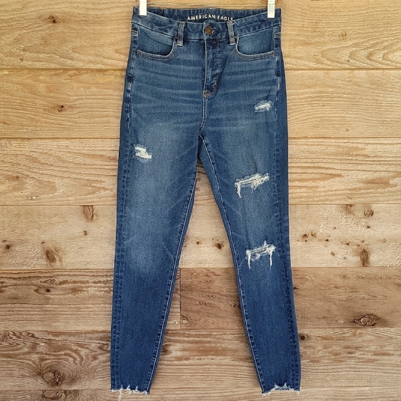 American Eagle Outfitters Size 6 Curvy High Rise Distressed Jeggings - Picture 1 of 9
